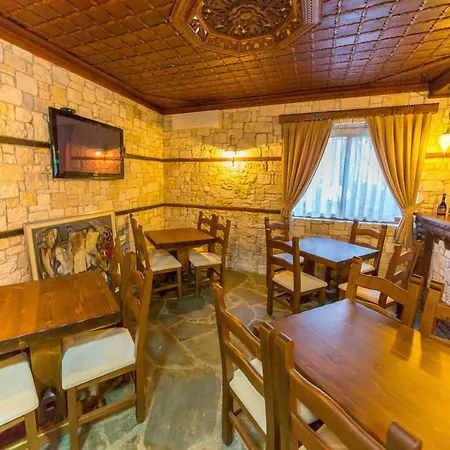 Heraklis 3* Berat