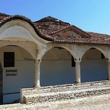 Heraklis Szálloda Berat